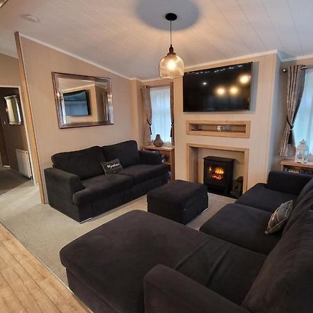 Luxury Lodge On Edge Of New Forest And 800M From Sea Entertainment And Leisure Passes Included Milford on Sea Eksteriør bilde